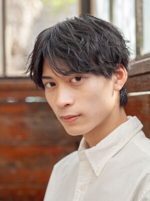アンニュイメンズパーマスタイル